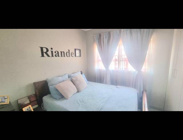 3 BEDROOM TOWNHOUSE FOR SALE IN AMBERFIELD